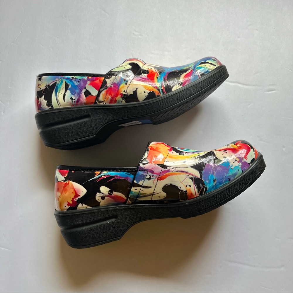 Savvy Women’s Slip Resistant Shoes Slip-On Style Size 7.5 - Picture 6 of 9